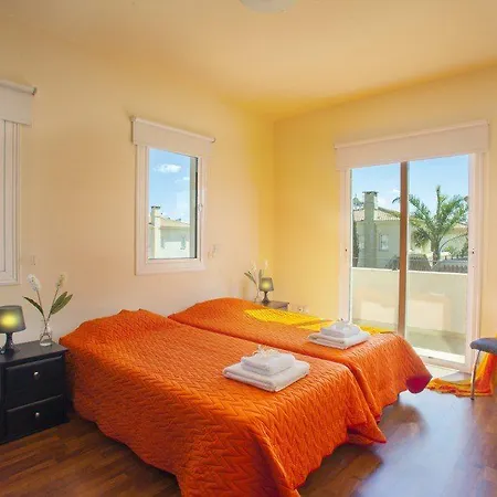 Blue Water With Extra Large Private Pool Protaras 75 Villa Paralimni